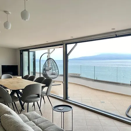 Penthouse In アパート Sarandë