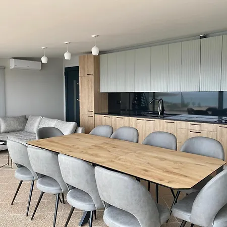 アパート Penthouse In Sarandë
