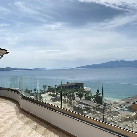 Appartement Penthouse In Sarandë