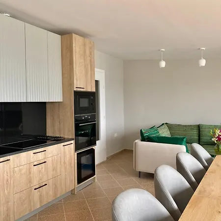 Penthouse In アパート Sarandë