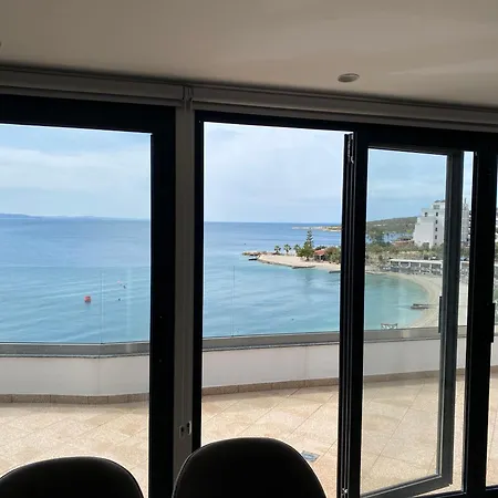 Penthouse In * Sarandë